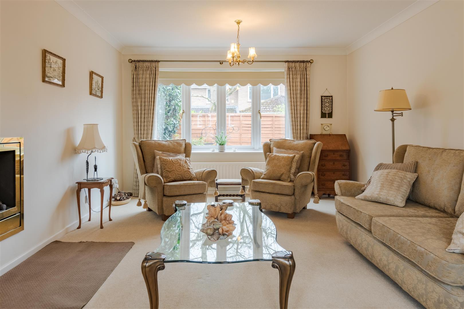 4 bed property in Lynwood Drive, Kidderminster
